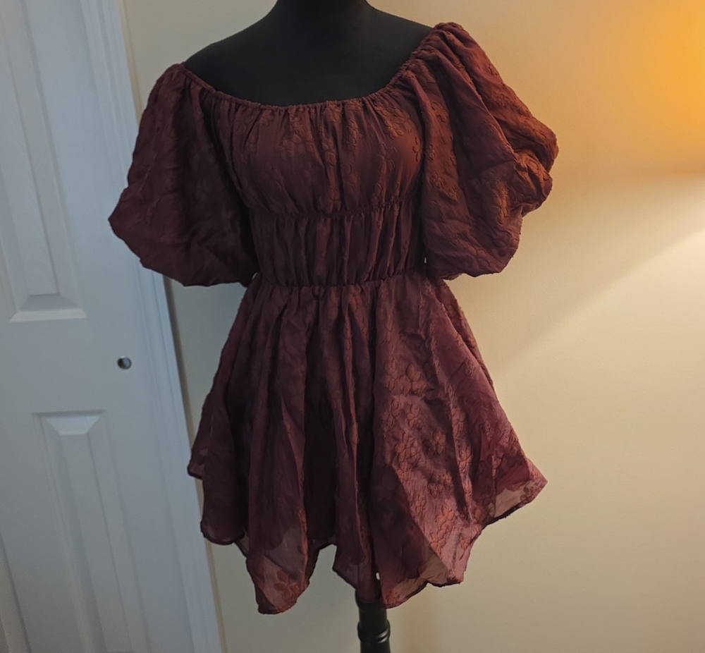 Altar'd State Woven Puff Sleeve Babydoll Shirt in Deep Wine